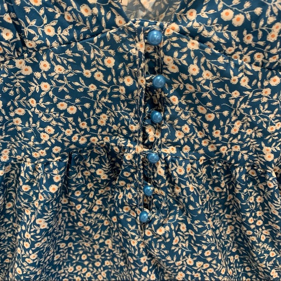 SHEIN spaghetti strap v-neck mini sundress Medium - Picture 4 of 8